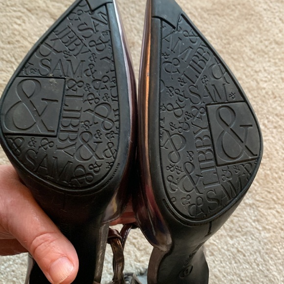 Silver heels - Picture 7 of 12